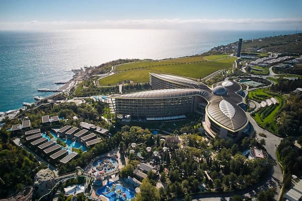 Уважаемые гости!